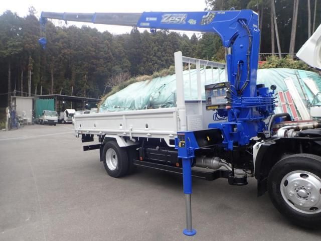 HINO DUTRO 2011 Image 31