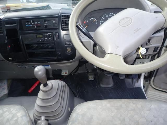 HINO DUTRO 2011 Image 31