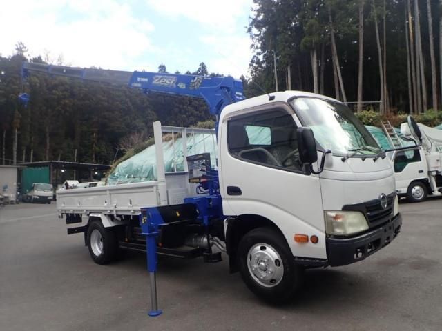 HINO DUTRO 2011 Image 31