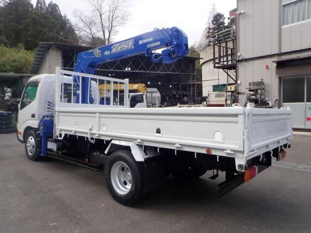 HINO DUTRO 2011 Image 31