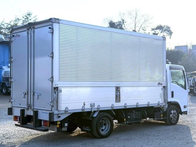 ISUZU ELF 2015 Image 31