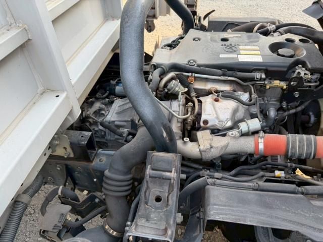 ISUZU ELF 2015 Image 31