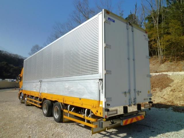 NISSAN DIESEL QUON 2018 Image 31