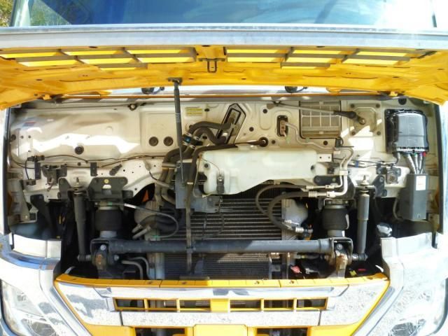 NISSAN DIESEL QUON 2018 Image 31