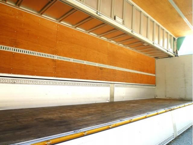 NISSAN DIESEL QUON 2018 Image 31