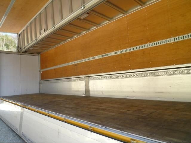 NISSAN DIESEL QUON 2018 Image 31