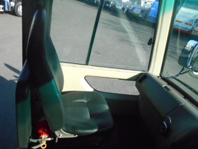 MITSUBISHI ROSA 2015 Image 31