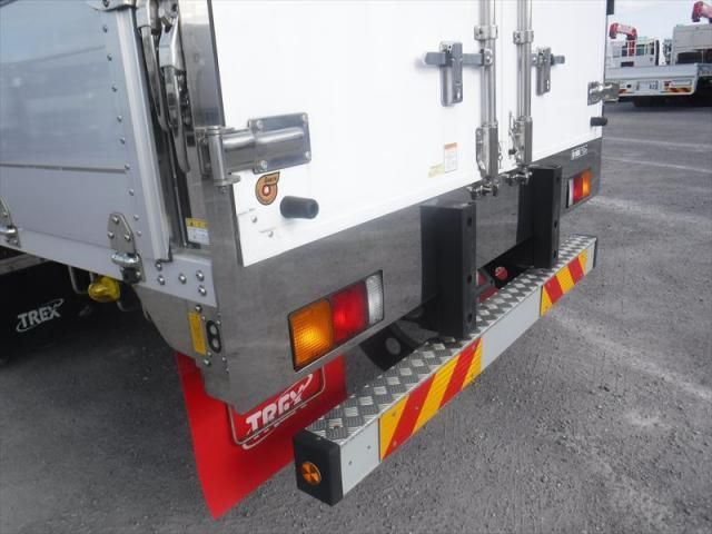 MITSUBISHI FUSOU FIGHTER 2023 Image 31