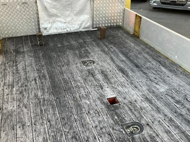 MITSUBISHI FUSOU SUPER GREAT 2018 Image 31