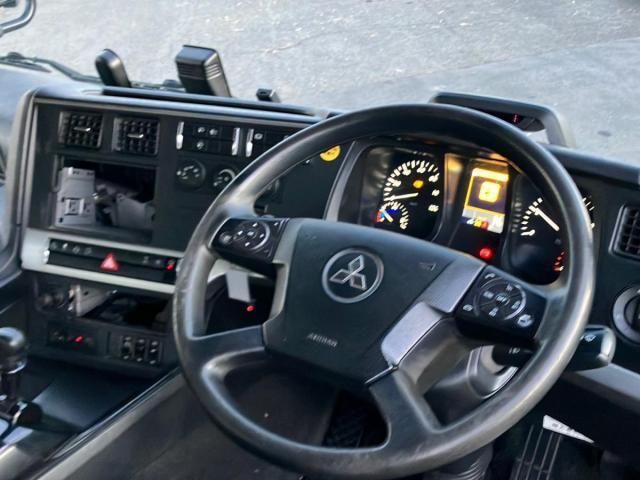 MITSUBISHI FUSOU SUPER GREAT 2018 Image 31