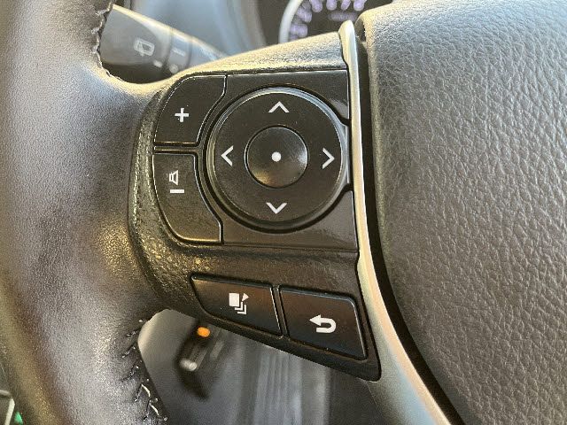 TOYOTA VOXY 2015 Image 31