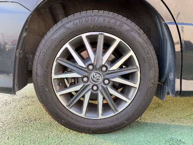 TOYOTA VOXY 2015 Image 31