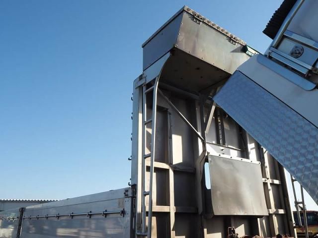 MITSUBISHI FUSOU SUPER GREAT 2012 Image 31