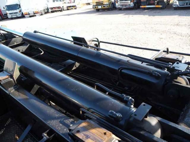 MITSUBISHI FUSOU SUPER GREAT 2015 Image 31