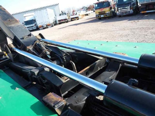 MITSUBISHI FUSOU SUPER GREAT 2015 Image 31