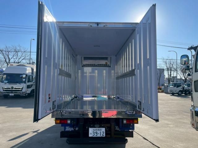 MITSUBISHI CANTER 2024 Image 31