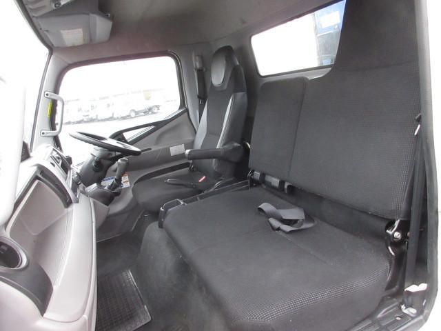 MITSUBISHI CANTER 2020 Image 31