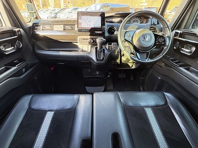 HONDA N BOX CUSTOM 2022 Image 31
