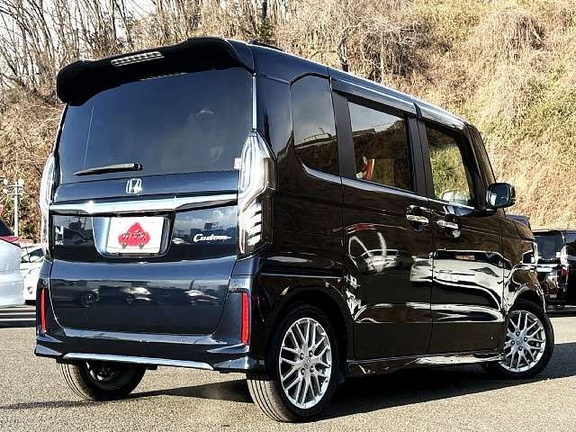 HONDA N BOX CUSTOM 2022 Image 31