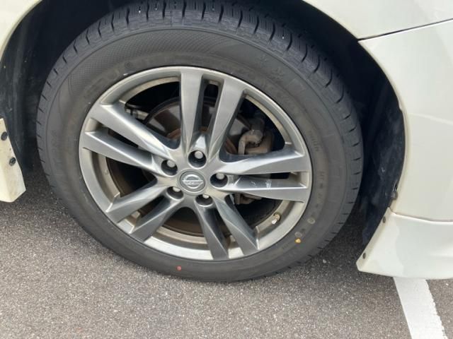 NISSAN ELGRAND 2011 Image 31