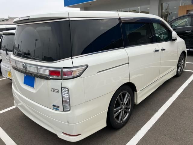 NISSAN ELGRAND 2011 Image 31