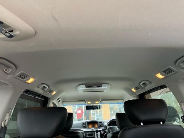 NISSAN ELGRAND 2011 Image 31