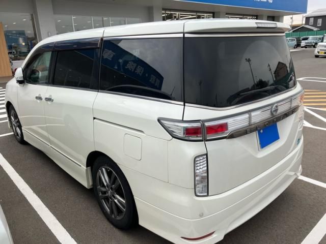 NISSAN ELGRAND 2011 Image 31