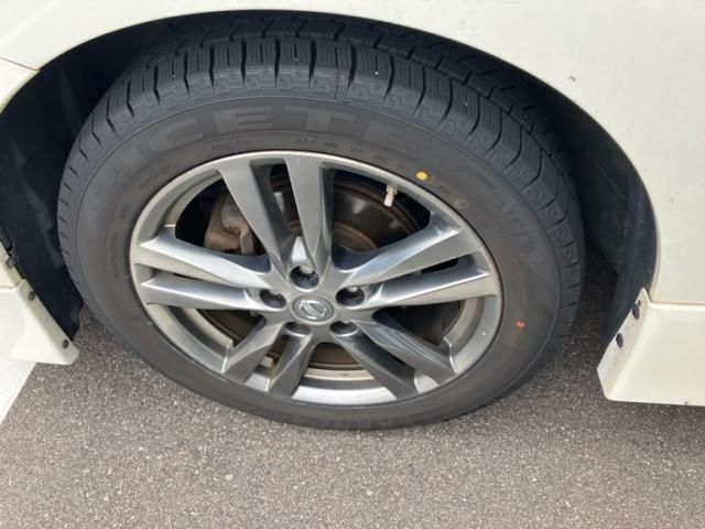 NISSAN ELGRAND 2011 Image 31