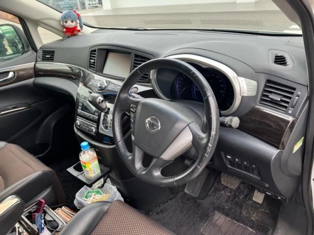 NISSAN ELGRAND 2011 Image 31