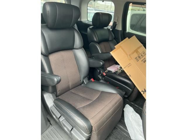 NISSAN ELGRAND 2011 Image 31