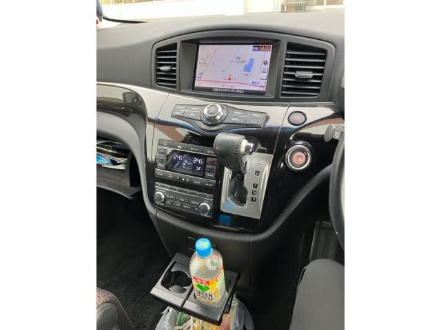 NISSAN ELGRAND 2011 Image 31