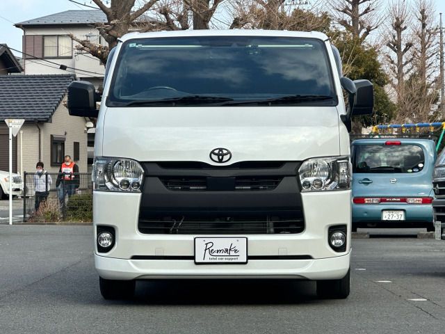 TOYOTA HIACE VAN 2WD 2022 Image 31