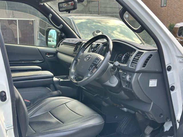 TOYOTA HIACE VAN 2WD 2022 Image 31