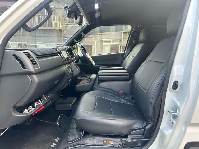 TOYOTA HIACE VAN 2WD 2022 Image 31