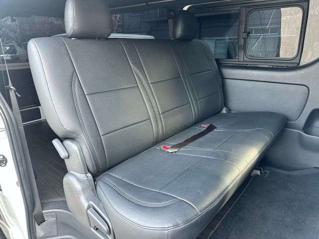 TOYOTA HIACE VAN 2WD 2022 Image 31