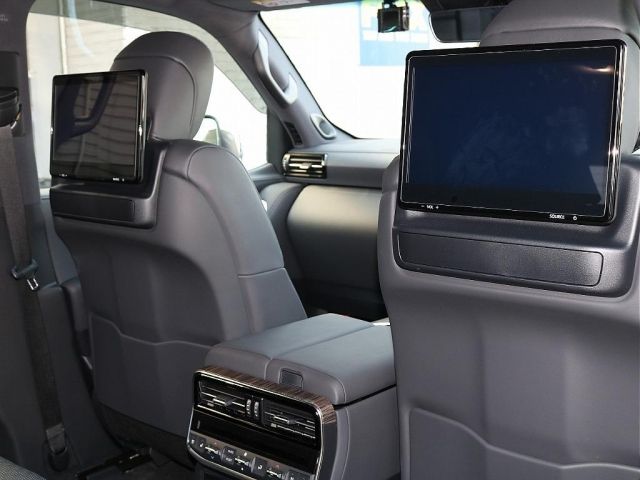 TOYOTA LANDCRUISER WAGON 2023 Image 31