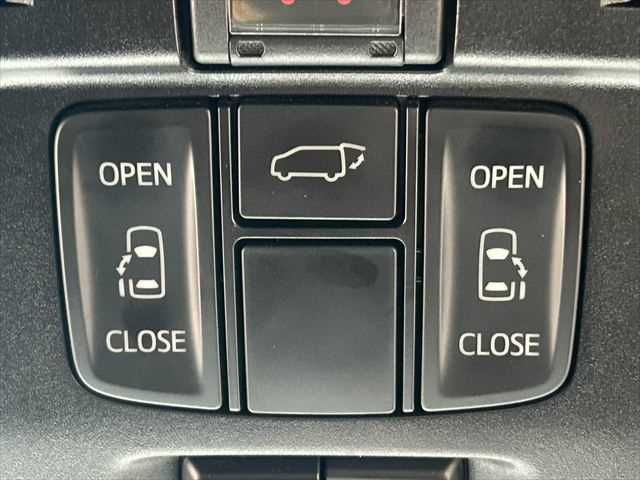 TOYOTA ALPHARD HYBRID 4WD 2018 Image 31