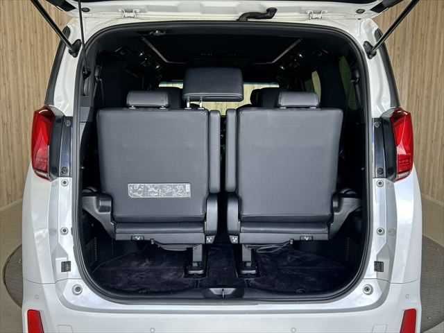 TOYOTA ALPHARD HYBRID 4WD 2018 Image 31