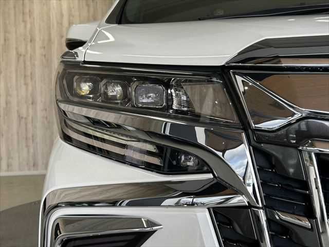 TOYOTA ALPHARD HYBRID 4WD 2018 Image 31