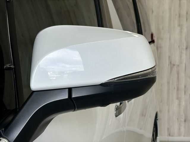 TOYOTA ALPHARD HYBRID 4WD 2018 Image 31