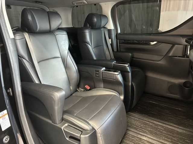 TOYOTA VELLFIRE 2018 Image 31