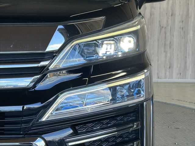 TOYOTA VELLFIRE 2018 Image 31