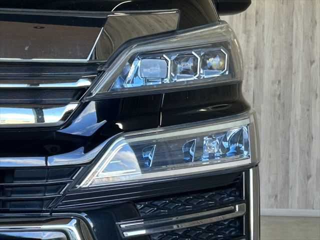 TOYOTA VELLFIRE 2018 Image 31