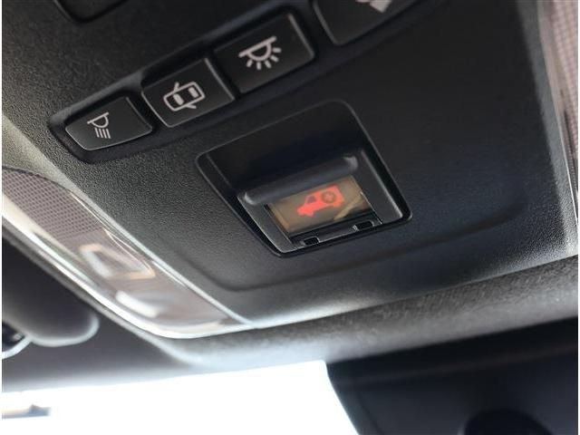 TOYOTA COROLLA SPORT 2018 Image 31