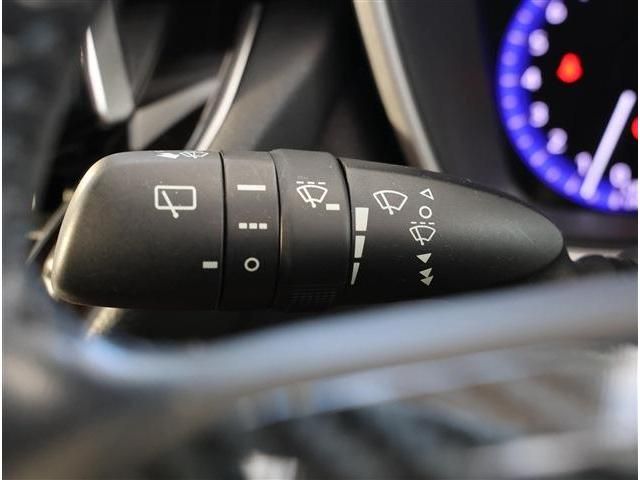 TOYOTA COROLLA SPORT 2018 Image 31