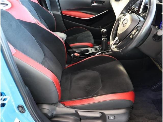 TOYOTA COROLLA SPORT 2018 Image 31