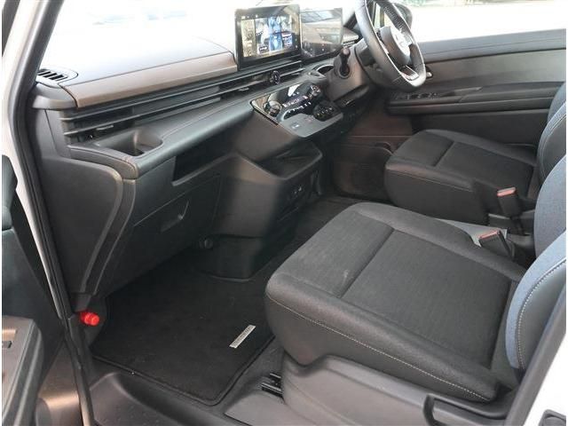 NISSAN SERENA  WG 2024 Image 31