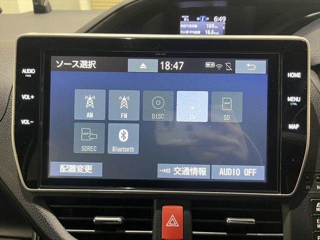 TOYOTA NOAH HYBRID 2018 Image 31