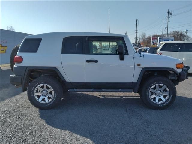 TOYOTA FJ CRUISER 4WD 2017 Image 31