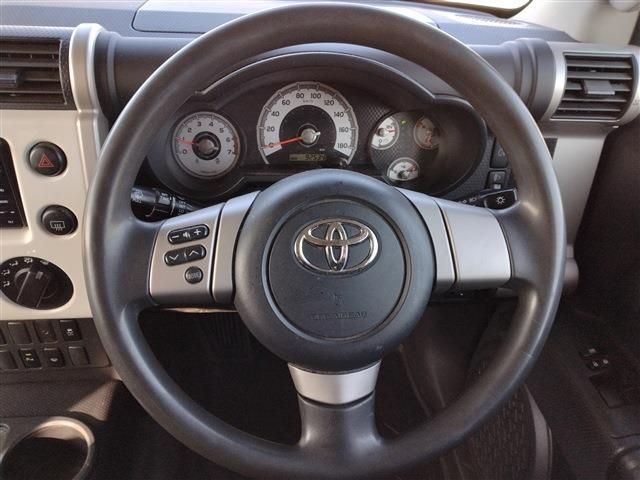 TOYOTA FJ CRUISER 4WD 2017 Image 31